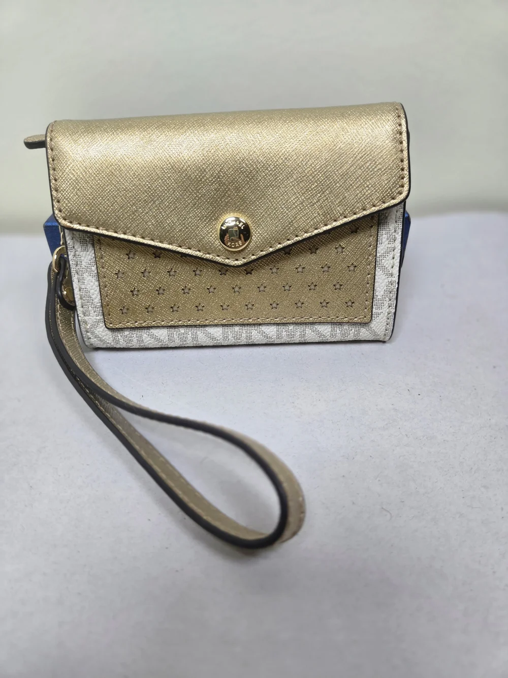 Michael Kors compact nwot